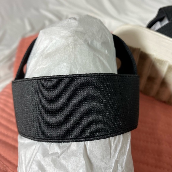 Kenzie Woman’s Platform Sandal, black, size 7.5 - Picture 4 of 9